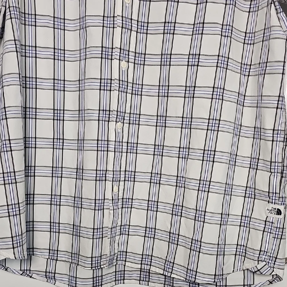 North Face XXL Casual White and Blue Button Down Shirt